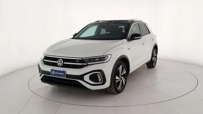Bianco pastello Usata 2022 VW T-Roc R-line SUV | 22.300 € (Buon prezzo)
