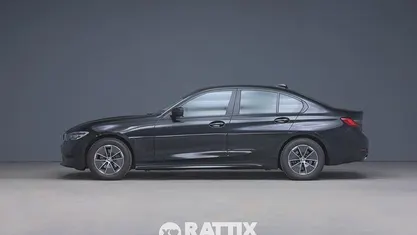 Usata BMW 318 Advantage 150 CV (110 kW) 2021 Black sapphire met Berlina