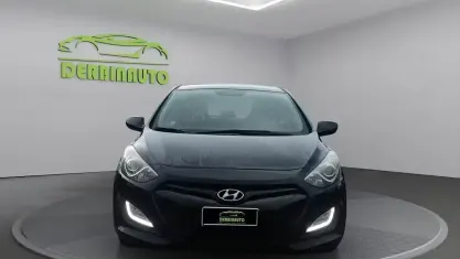 Usata Hyundai i30 Comfort 110 CV (80 kW) 2015 Nero Berlina