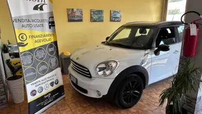 Usata Mini Cooper D Countryman 111 CV (81 kW) 2014 Bianco SUV