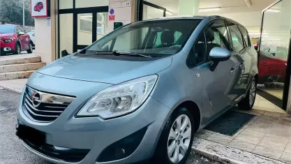 Usata Opel Meriva 95 CV (69 kW) 2012 Grigio Monovolume