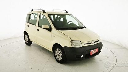 Usata Fiat Panda Active 69 CV (50 kW) 2010 Giallo Utilitaria