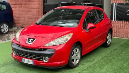 Usata Peugeot 207 95 CV (69 kW) 2008 Rosso Berlina