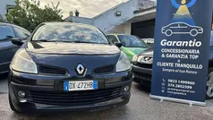 Usata 2009 Renault Clio II Dynamique Tre volumi | 3999 € (Buon prezzo)