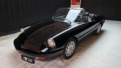 Usata 1992 Alfa Romeo Spider Cabrio | 24.900 €