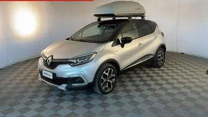 Usata Renault Captur 90 CV (66 kW) 2019 Argento SUV
