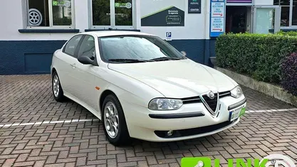 Bianco Usata 2000 Alfa Romeo 156 Distinctive Tre volumi | 7000 € (Buon prezzo)