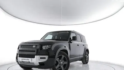 Käytetty Land Rover Defender SE Dynamic 400 HP (294 kW) 2022 Musta Katumaasturi