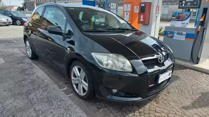 Usata Toyota Auris 177 CV (130 kW) 2008 Nero Utilitaria