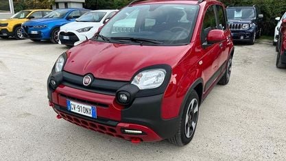Occasion Fiat Panda Cross Cross 69 ch (50 kW) 2024 Rouge Citadine