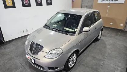 Usata Lancia Ypsilon 77 CV (56 kW) 2010 Utilitaria