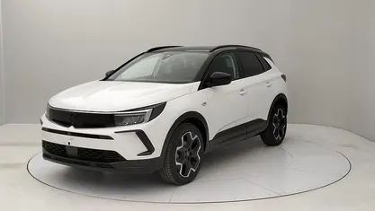 Argento pastello Usata 2024 Opel Grandland X GS Line SUV | 23.900 € (Ottimo prezzo)