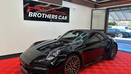 Usata Porsche 992 650 CV (478 kW) 2022 Cabrio