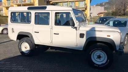 Usata Land Rover Defender 122 CV (89 kW) 2010 SUV