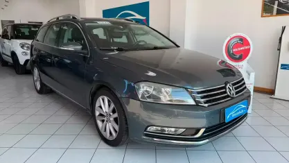 Usata VW Passat Highline 160 CV (117 kW) 2011 Grigio Station wagon