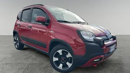 Rosso Usata 2024 Fiat Panda Cross Cross Due volumi | 14.890 € (Buon prezzo)