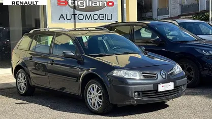 Usata Renault Mégane Coupé Dynamique 111 CV (81 kW) 2009 Gray Coupé