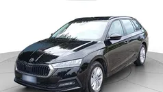 Usata 2023 Skoda Octavia Executive Station wagon | 22.950 € (Buon prezzo)