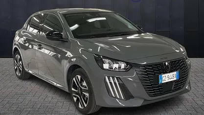 Grigio metallizzato Usata 2025 Peugeot 208 Allure Due volumi | 16.900 € (Buon prezzo)