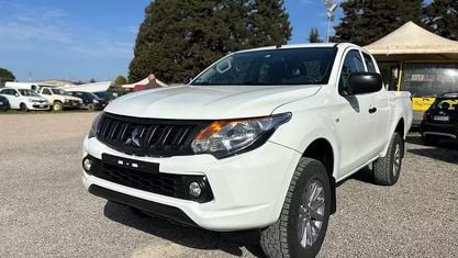Usata Mitsubishi L200 154 CV (113 kW) 2017 Bianco Pick-up