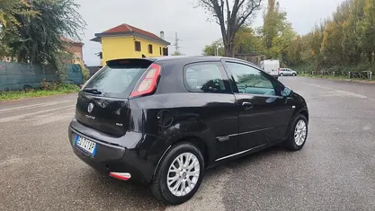Nero Usata 2010 Fiat Punto Evo Dynamic Due volumi | 2850 € (Buon prezzo)
