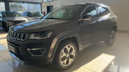 Usata Jeep Compass Limited 170 CV (125 kW) 2020 Grigio SUV