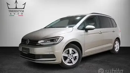Usata VW Touran Comfortline 110 CV (80 kW) 2016 Grigio Monovolume