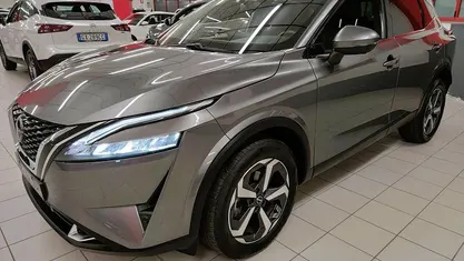 Usata Nissan Qashqai N-Connecta 140 CV (102 kW) 2024 Grigio SUV
