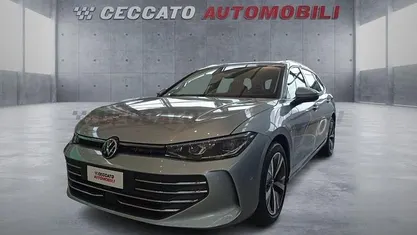 Grigio Usata 2024 VW Passat Station wagon | 47.500 € (Buon prezzo)