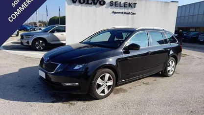Nero Usata 2018 Skoda Octavia G-TEC Executive Station wagon | 12.500 € (Buon prezzo)