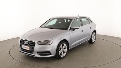 Käytetty Audi A3 Ambiente 180 HP (132 kW) 2015 Hopea Sedan