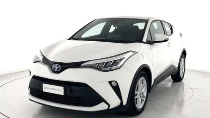 Usata Toyota C-HR Active 98 CV (72 kW) 2023 Bianco SUV