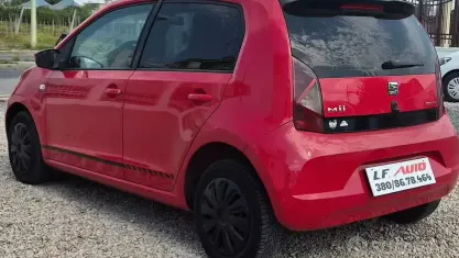 Usata Seat Mii Chic 68 CV (50 kW) 2014 Rosso Utilitaria