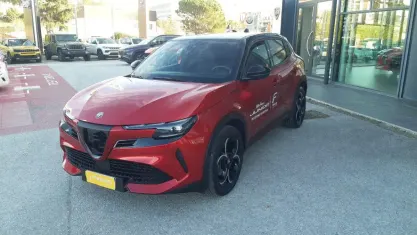 Usata Alfa Romeo GT Junior Edizione Speciale 136 CV (100 kW) 2024 Rosso SUV