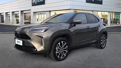 Grigio Usata 2021 Toyota Yaris Lounge Due volumi | 20.800 € (Buon prezzo)