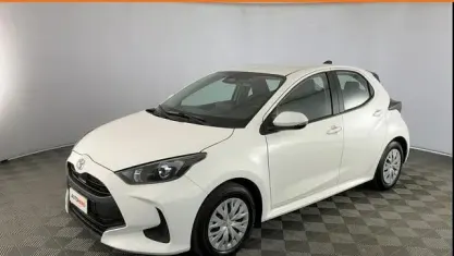 Usata Toyota Yaris Active 116 CV (85 kW) 2025 Bianco Utilitaria
