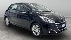 Nero Usata 2019 Peugeot 208 Active Due volumi | 8900 € (Buon prezzo)