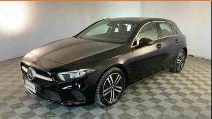 Usata Mercedes A180 116 CV (85 kW) 2021 Nero Berlina