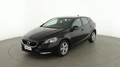 Usata Volvo V40 Kinetic 120 CV (88 kW) 2017 Nero
