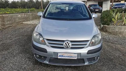 Usata VW Golf IV Comfortline 100 CV (73 kW) 2006 Berlina