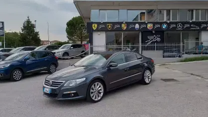 Usata VW Passat 140 CV (102 kW) 2011 Grigio Berlina