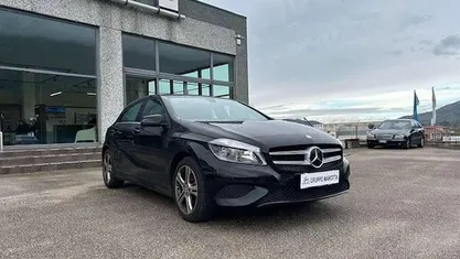 Nero black Usata 2013 Mercedes A180 Tre volumi | 9500 € (Buon prezzo)