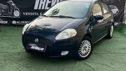 Usata Fiat Grande Punto Active 65 CV (47 kW) 2007 Bluazzurro Utilitaria