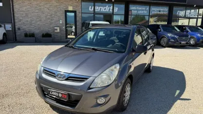 Usata Hyundai i20 Classic 85 CV (62 kW) 2012 Grigio Utilitaria