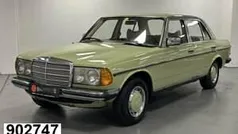 Usata 1978 Mercedes 200 Tre volumi | 7000 €