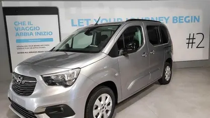 Grigio Nuova 2025 Opel Combo-e Life Elegance Monovolume | 26.500 €