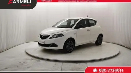 Usata Lancia Ypsilon Gold 70 CV (51 kW) 2023 Bianco Utilitaria