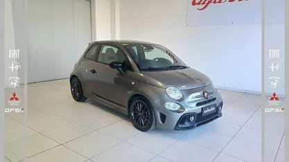 Usata Abarth 695 179 CV (131 kW) 2022 Grigio scuro Utilitaria