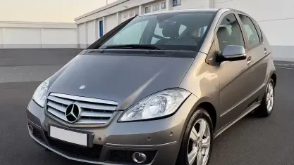 Usata Mercedes A180 Avantgarde 109 CV (80 kW) 2010 Grigio Berlina