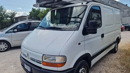 Usata Renault Master 79 CV (58 kW) 2000 Bianco Berlina